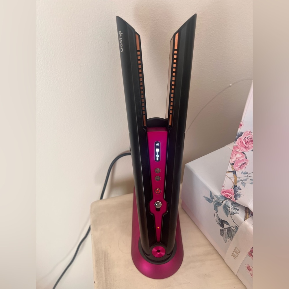 Dyson hair straightener